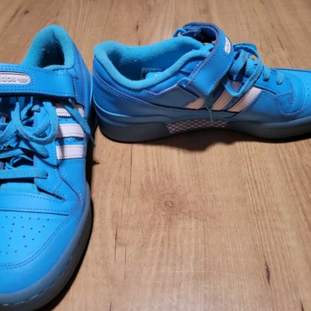Adidas forum low men size 10 - Picture 3 of 4